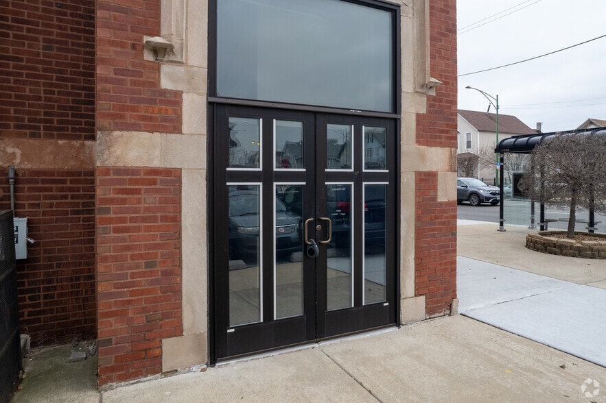 10509 S Torrence Ave, Chicago, IL for sale - Building Photo - Image 3 of 6