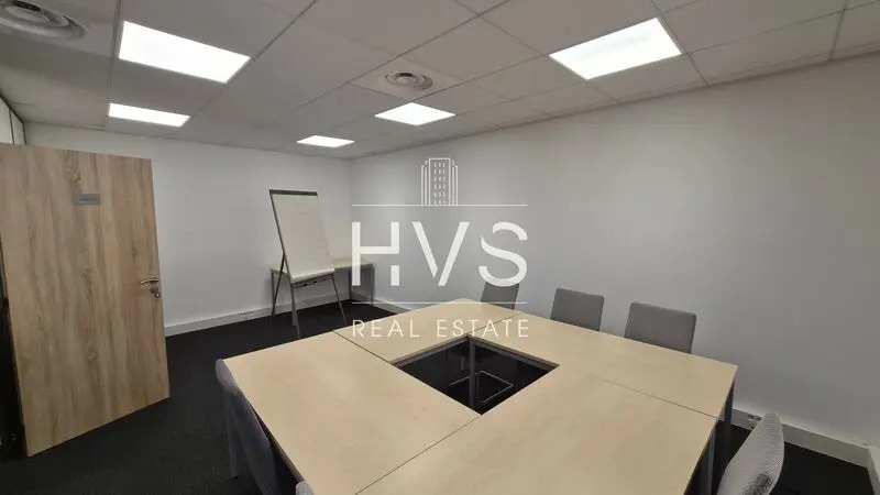 Office in Aix-en-Provence for sale Interior Photo- Image 1 of 7