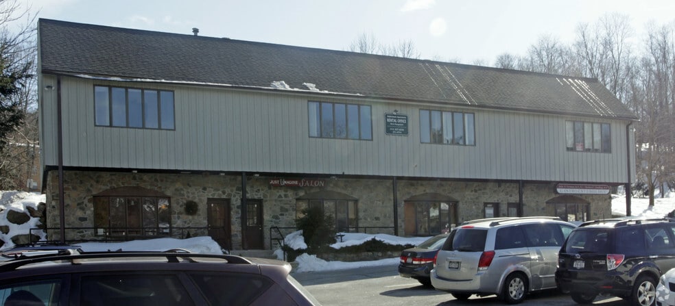 13-17 Dove Ct, Croton On Hudson, NY for lease - Building Photo - Image 3 of 3