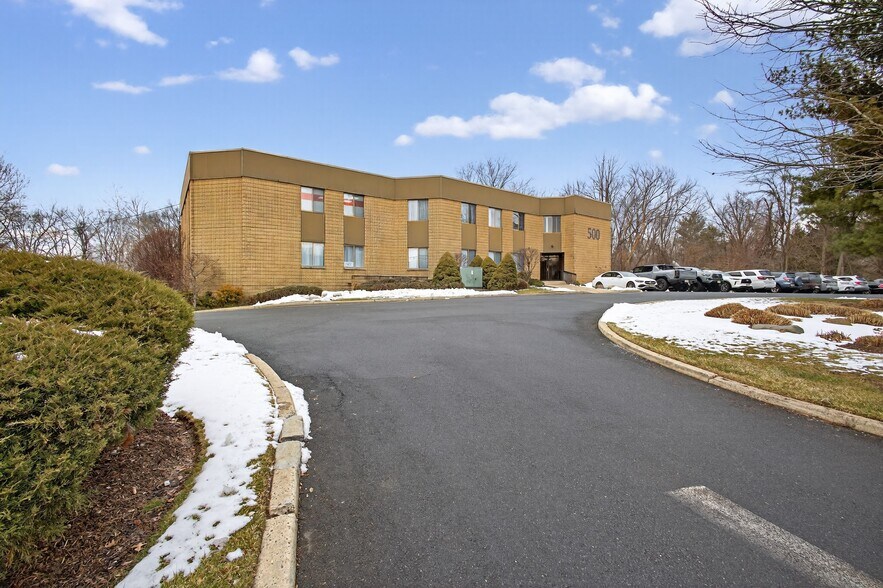500 Piermont Rd, Closter, NJ à louer - Photo du bâtiment - Image 2 de 6