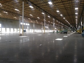 10958 Banana Ave, Fontana, CA for lease Interior Photo- Image 2 of 5