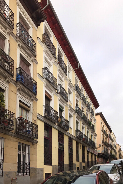 Multi-résidentiel dans Madrid, MAD à vendre - Photo du bâtiment - Image 3 de 3