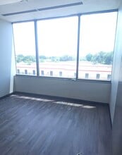 9550 Skillman St, Dallas, TX for lease Interior Photo- Image 2 of 15