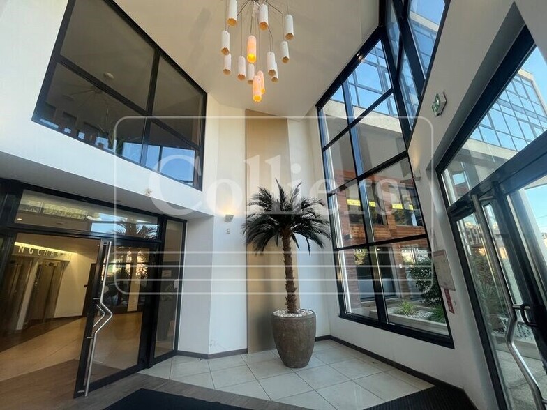 250 Boulevard Mireille Lauze, Marseille à louer - Hall d’entrée - Image 3 de 10