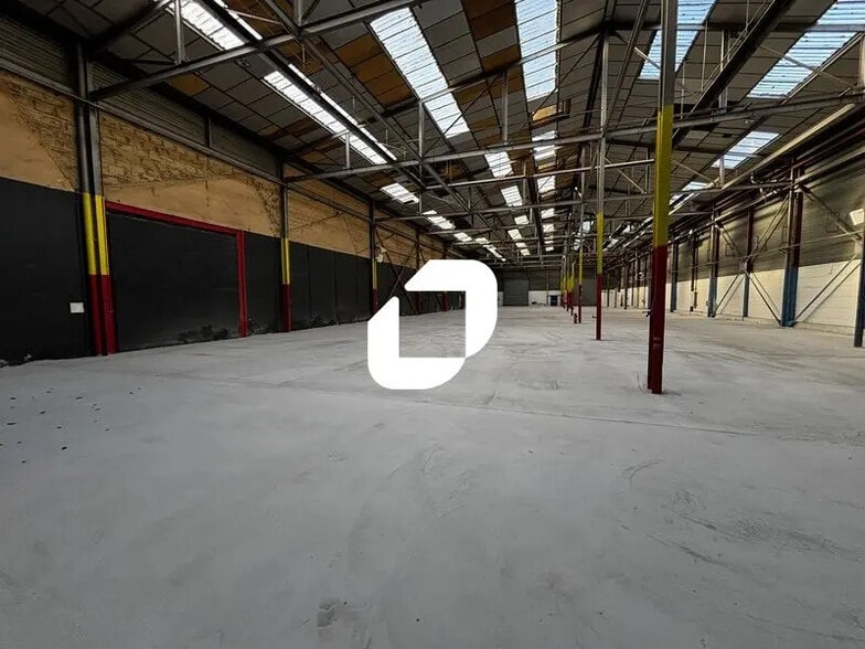 Flex in Corbeil-Essonnes for lease - Interior Photo - Image 3 of 10