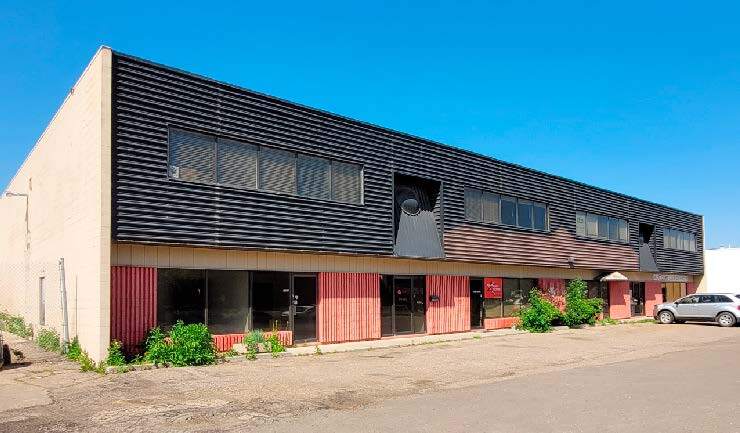 17404 108 Ave NW, Edmonton, AB à vendre Photo du bâtiment- Image 1 de 1