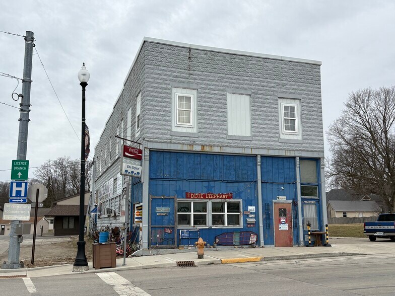 200 N Monroe St, Williamsport, IN à vendre - Photo du bâtiment - Image 2 de 21