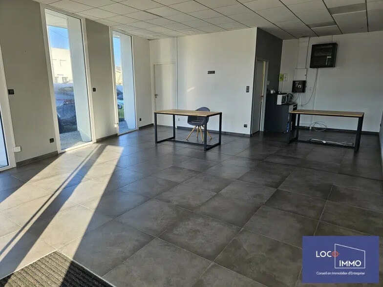 Bureau dans Eysines à louer - Photo intérieure - Image 3 de 5