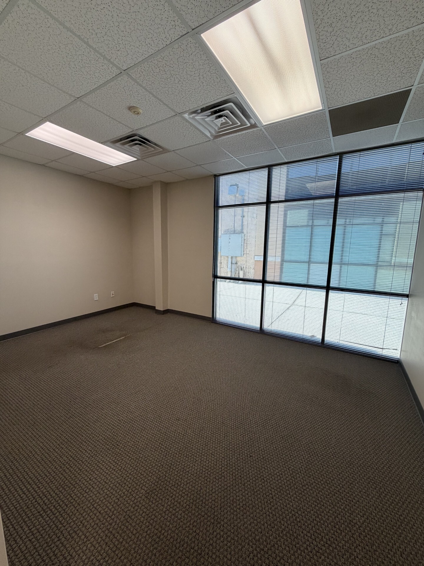 9889 Gate Pky, Jacksonville, FL for lease Interior Photo- Image 1 of 5