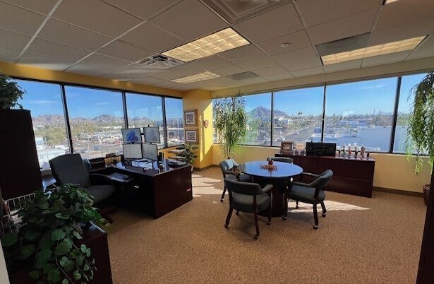 2633 E Indian School Rd, Phoenix, AZ 85016 - Unit 440 -  - Interior Photo - Image 1 of 15