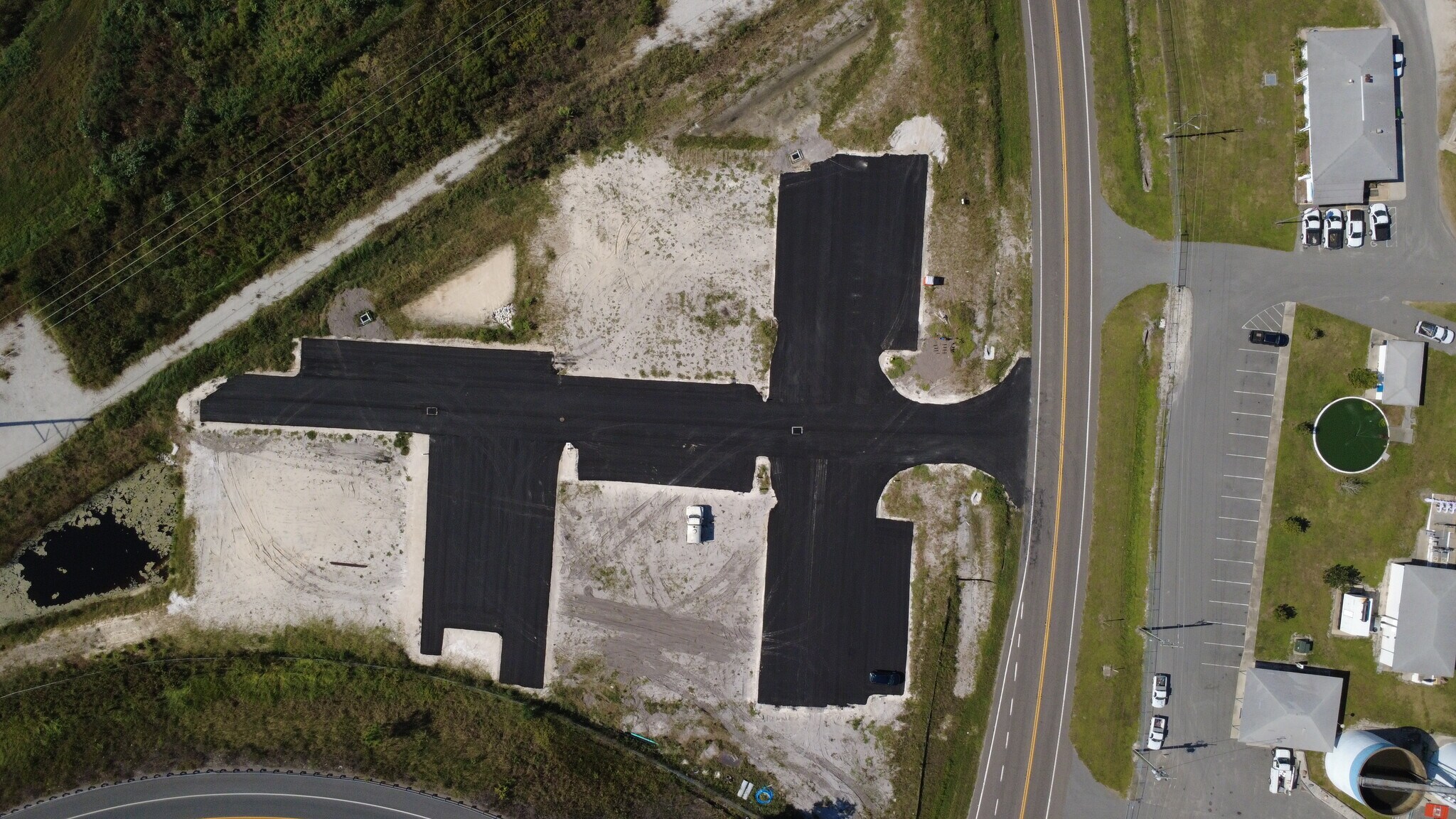 0 Recker Highway portefeuille de 3 propriétés à vendre sur LoopNet.ca Photo principale- Image 1 de 8