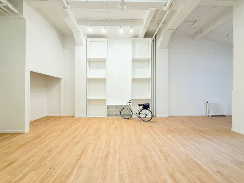 348 W 36th St, New York, NY à louer - Photo du bâtiment - Image 2 de 17