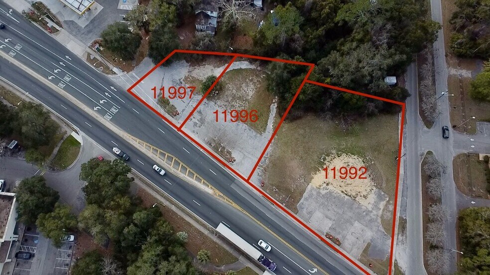 204 NE Waldo Rd, Gainesville, FL à vendre - Photo du bâtiment - Image 2 de 6