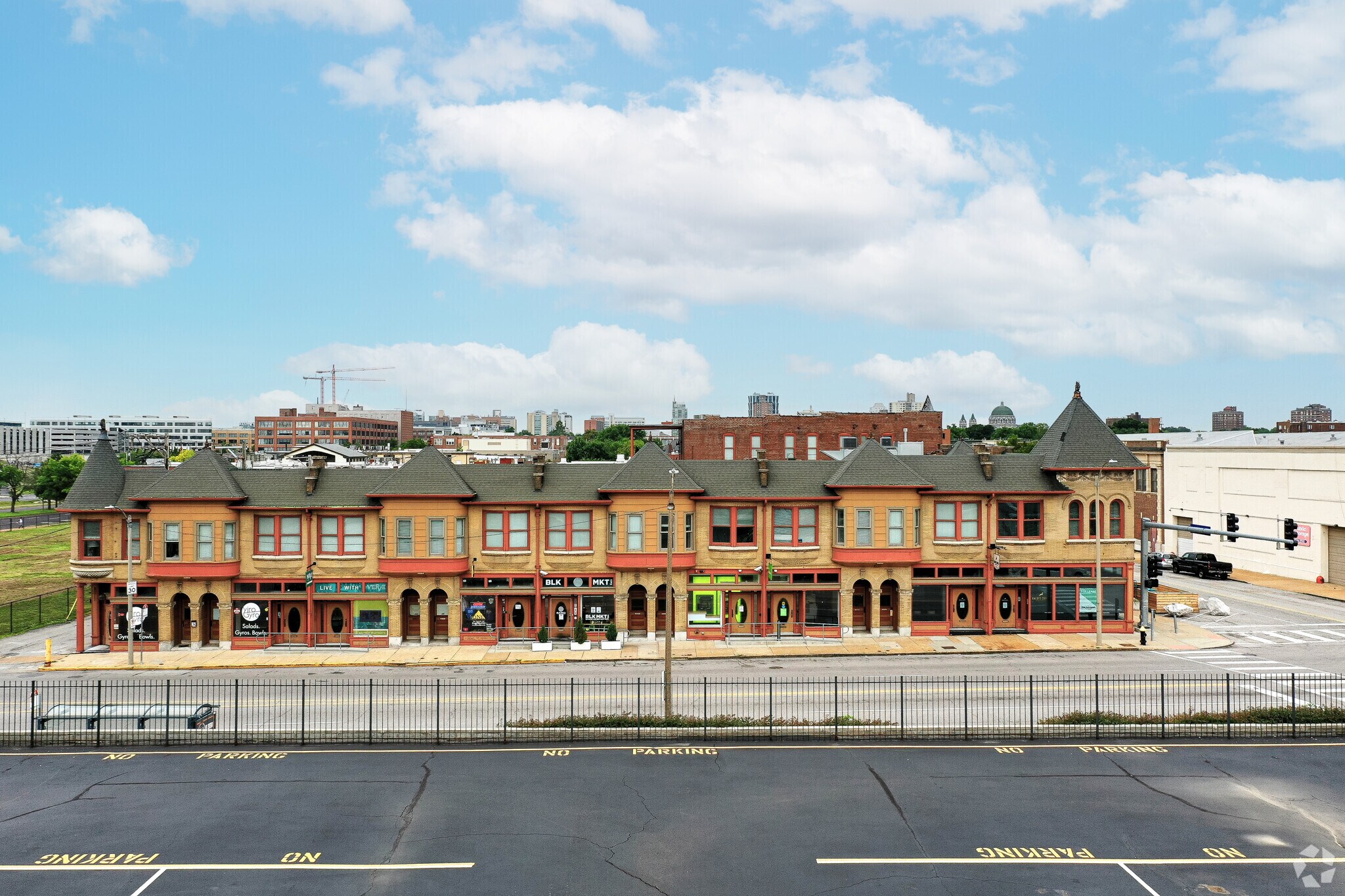 3900 Laclede Ave, Saint Louis, MO for lease Building Photo- Image 1 of 13