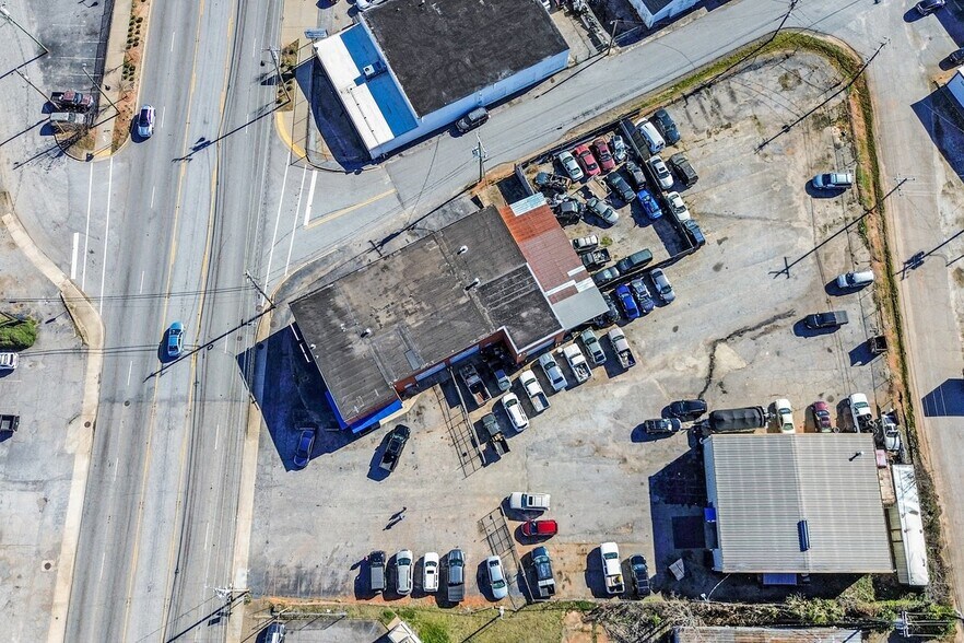 1201 Poinsett Hwy, Greenville, SC à vendre - Photo du bâtiment - Image 3 de 25