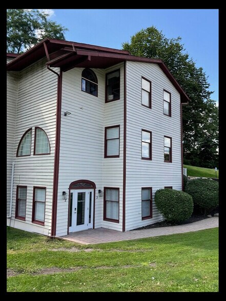 4583 North St, Jamesville, NY à vendre - Photo du bâtiment - Image 3 de 22