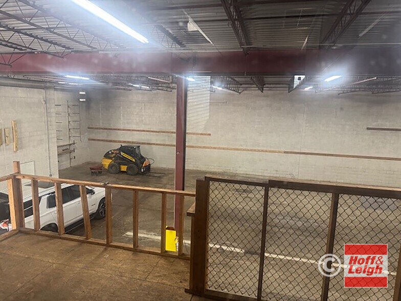 1750 Newberry St, Cuyahoga Falls, OH à vendre - Photo du bâtiment - Image 3 de 17