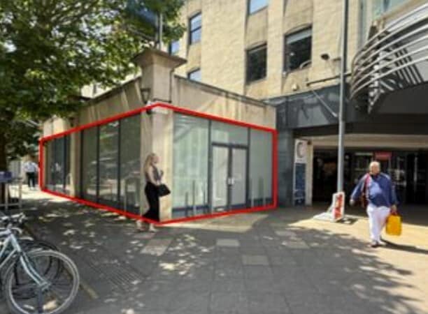 Whiteladies Rd, Bristol à louer - Photo du bâtiment - Image 3 de 3