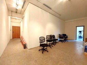 275 4th St E, Saint Paul, MN for lease Interior Photo- Image 2 of 4