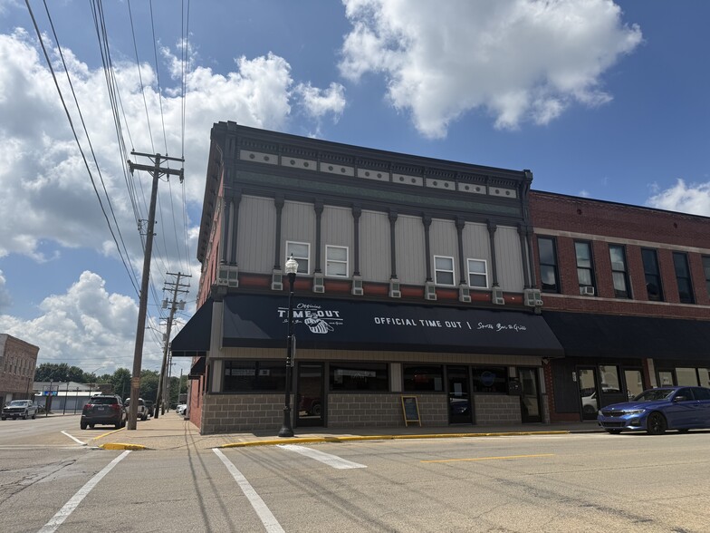 68 E Elm St, Canton, IL for sale - Building Photo - Image 2 of 21