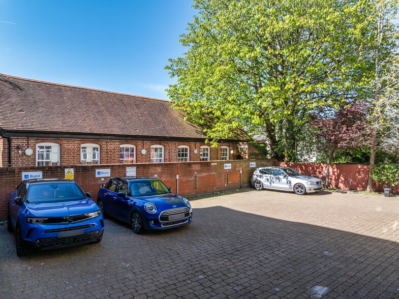 9-11 Chertsey St, Guildford for lease - Building Photo - Image 3 of 9