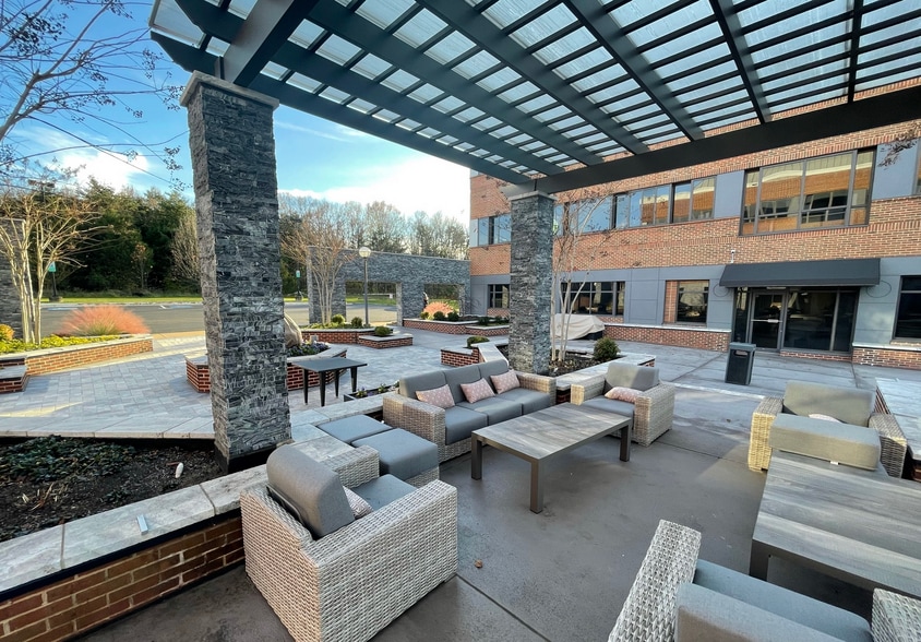 10530-10550 Linden Lake Plz, Manassas, VA for lease - Building Photo - Image 3 of 18