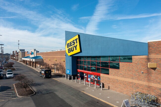Plus de détails pour 650 Eastgate South Dr, Cincinnati, OH - Commerce de détail à louer