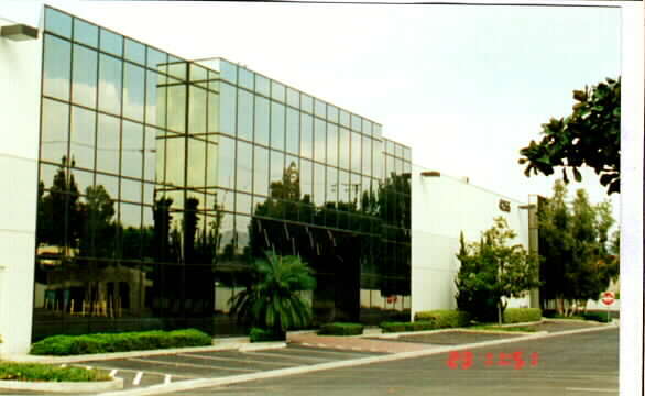 4225-4275 N Palm St, Fullerton, CA à louer - Photo du bâtiment - Image 3 de 10