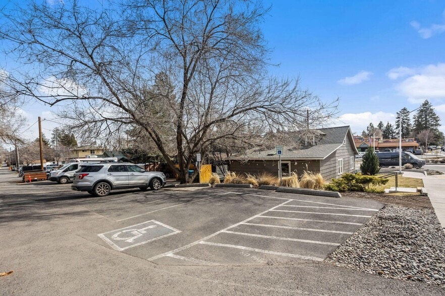 1132 NW Newport Ave, Bend, OR for sale - Building Photo - Image 2 of 14