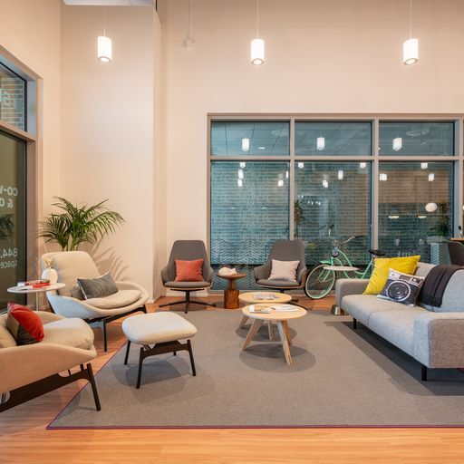 10058 102 St NW, Edmonton, AB à louer Photo intérieure- Image 1 de 4