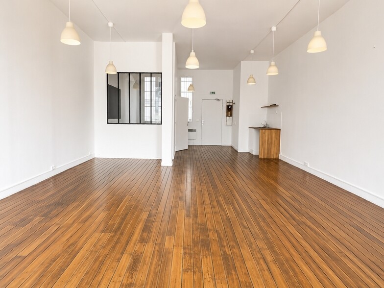 67 Rue D'Aboukir, Paris for lease - Interior Photo - Image 2 of 3