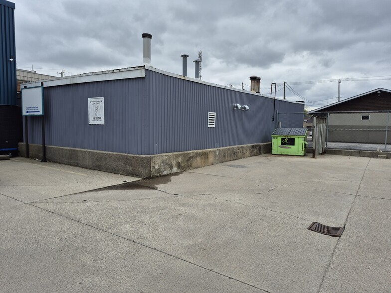 145 Queen St, Chatham, ON for sale - Building Photo - Image 3 of 4