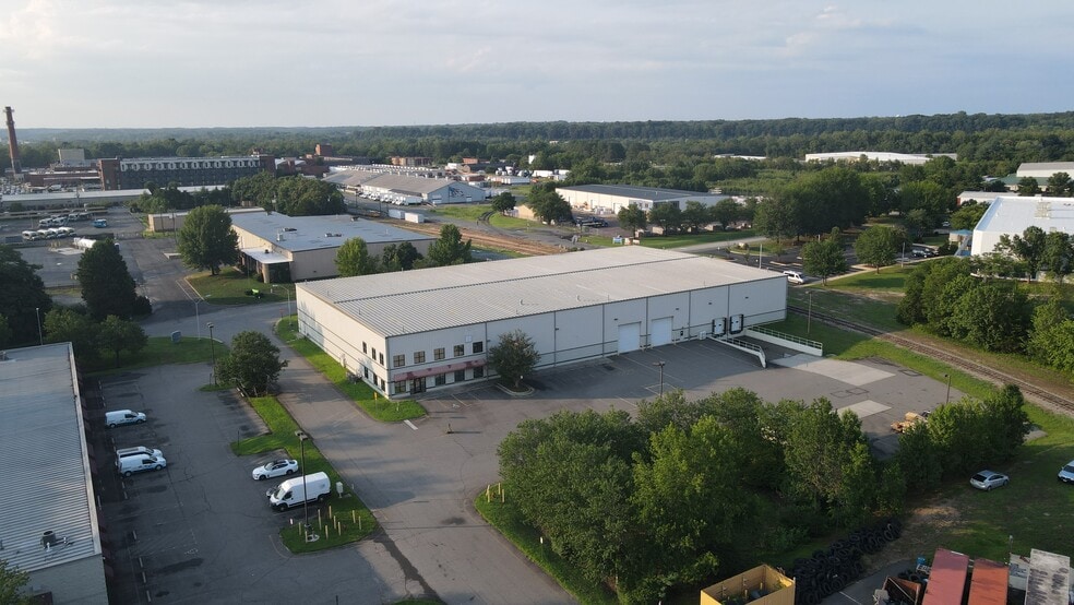 50 Joseph Mills Dr, Fredericksburg, VA for lease - Building Photo - Image 3 of 10