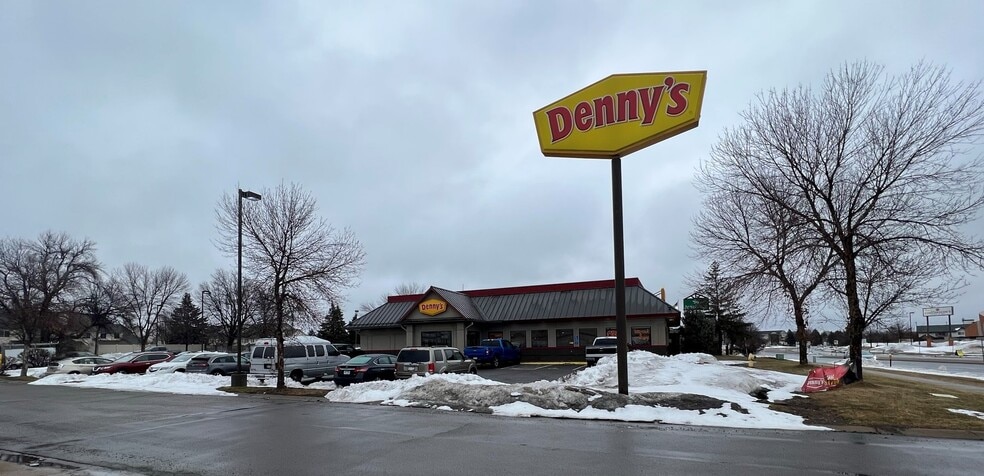 3565 NW Northdale Blvd, Minneapolis, MN for lease - Building Photo - Image 2 of 4