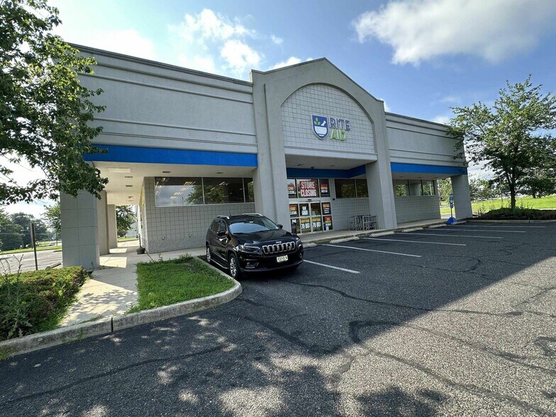 1492 Chews Landing Rd, Laurel Springs, NJ for lease - Building Photo - Image 1 of 5