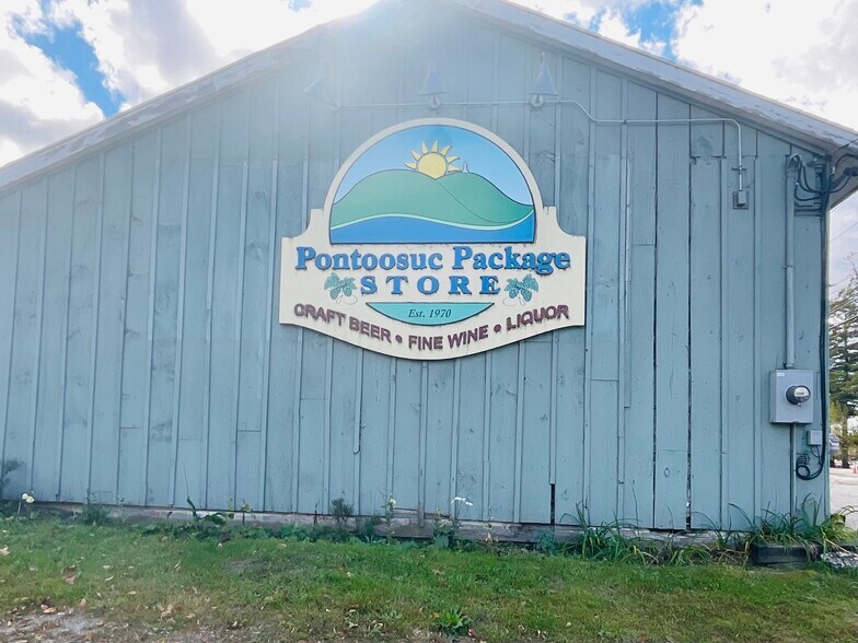 731 S Main St, Lanesborough, MA à vendre - Photo du bâtiment - Image 2 de 10