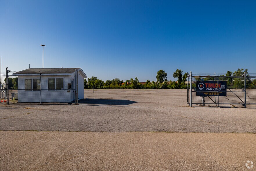 4300 Church Rd, Centreville, IL à louer - Photo du bâtiment - Image 1 de 21