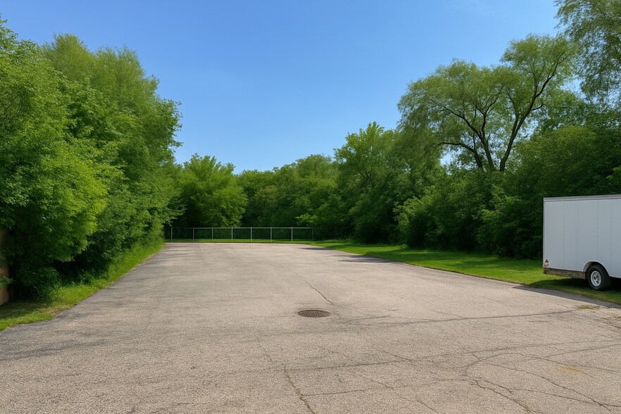 7218 N Virginia Rd, Crystal Lake, IL à vendre - Photo du bâtiment - Image 2 de 10