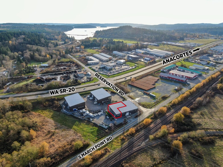 12375 Reservation Rd, Anacortes, WA à louer - Photo du bâtiment - Image 1 de 36