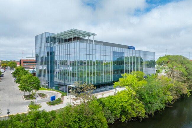 More details for 2718 W Roscoe St, Chicago, IL - Office for Lease