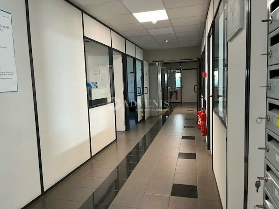 Flex in Poissy for sale Interior Photo- Image 1 of 2
