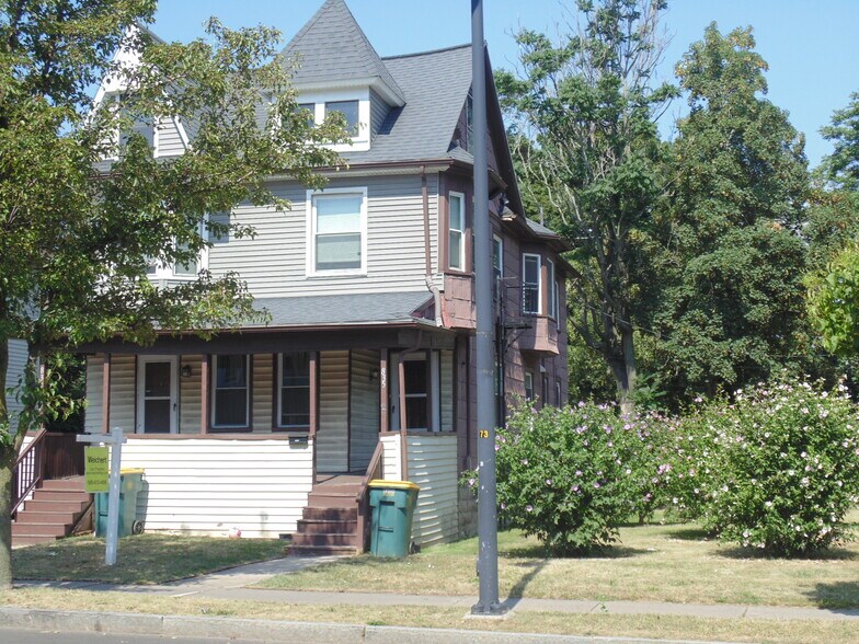 835-837 Plymouth Ave S, Rochester, NY à vendre - Photo du bâtiment - Image 2 de 2