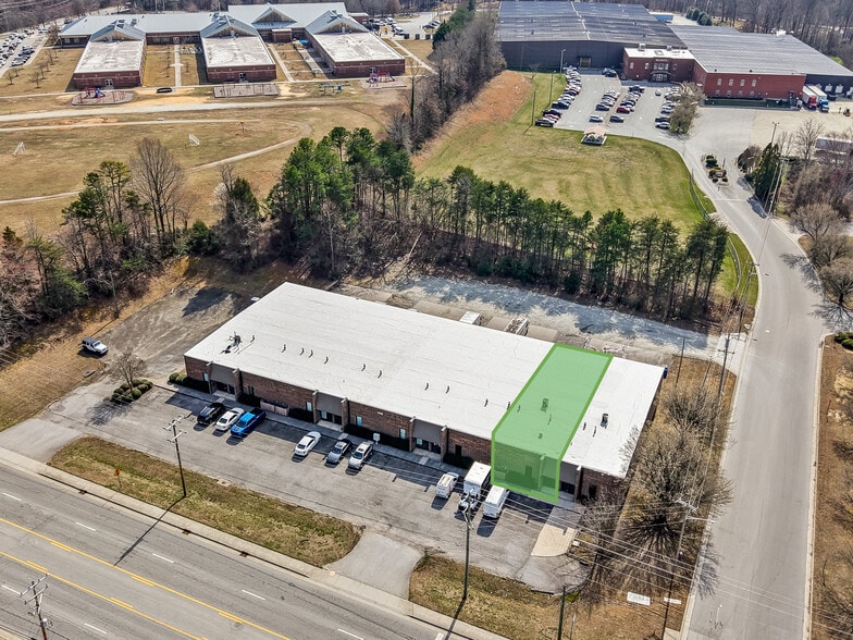 3202 E Martin Luther King Junior Dr, High Point, NC for lease - Building Photo - Image 2 of 15