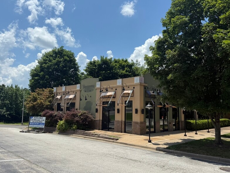 2407 Green Mountain Dr, Branson, MO à vendre - Photo du bâtiment - Image 2 de 17