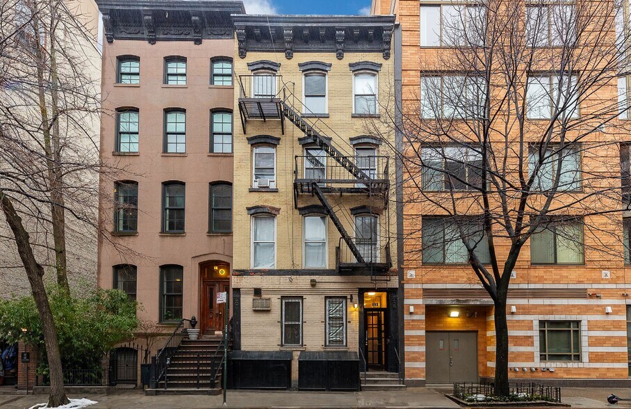112 W 15th St, New York, NY à vendre - Photo du bâtiment - Image 2 de 6
