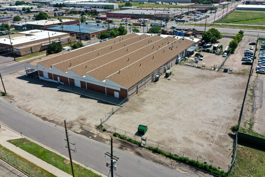 3800 East 48th Avenue, Denver, CO à vendre - Photo du bâtiment - Image 1 de 9