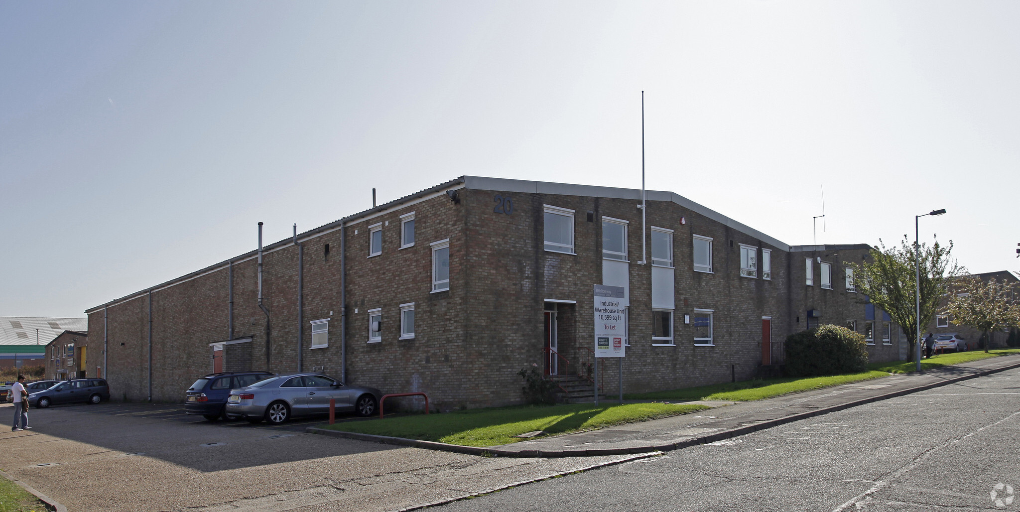 18-20 Bilton Way, Luton for lease Primary Photo- Image 1 of 3