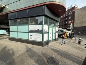 74th St, Broadway & Roosevelt Ave, Jackson Heights, NY for lease Building Photo- Image 1 of 3