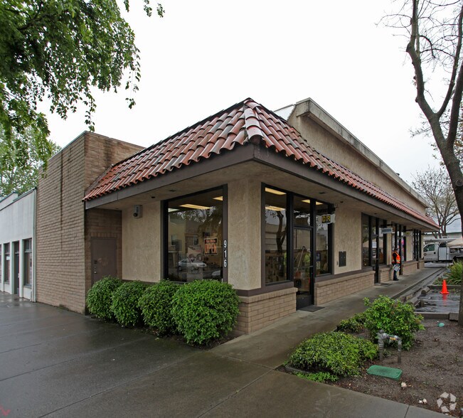 916 Main St, Woodland, CA à louer - Photo du bâtiment - Image 2 de 3
