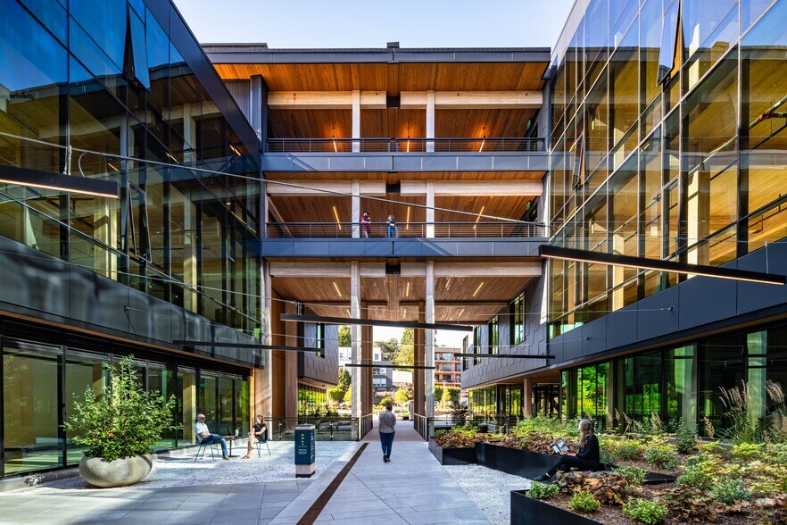3800 Latona Ave NE, Seattle, WA à louer - Photo du bâtiment - Image 2 de 12